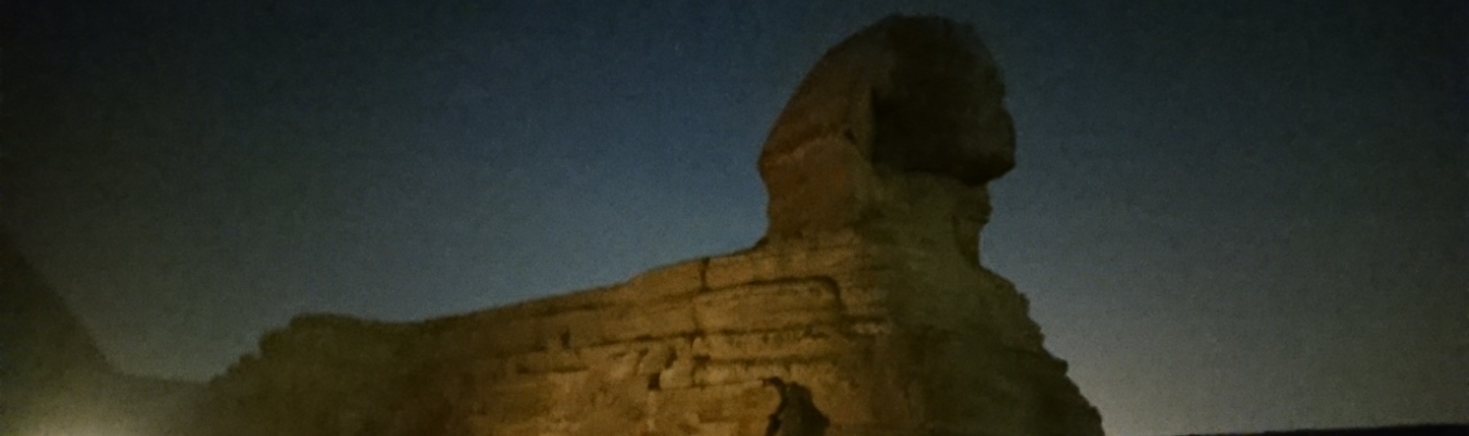 Sphinx bei Nacht